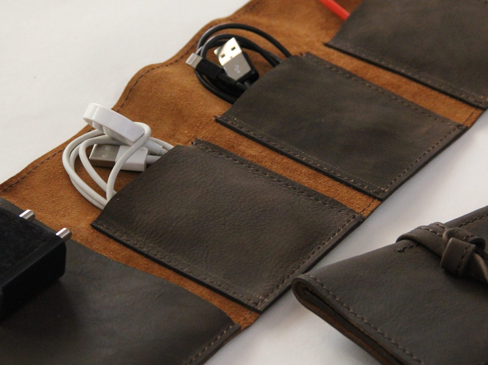 Slot Leather Cable Organiser